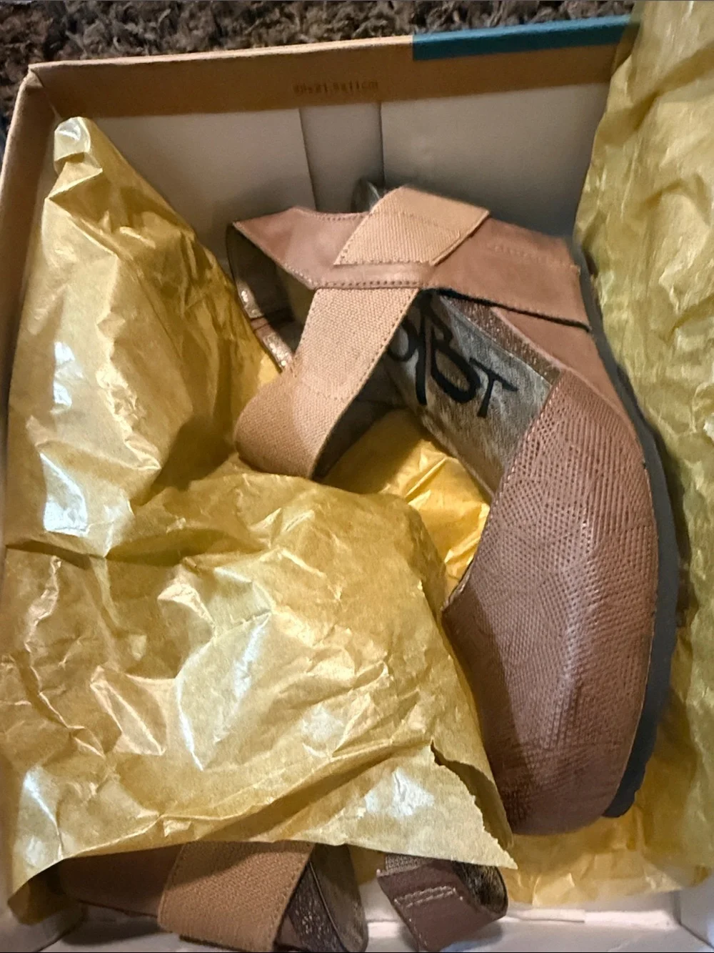 OTBT stylish tan